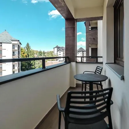 Apartment Zvezda - Prestige Forest